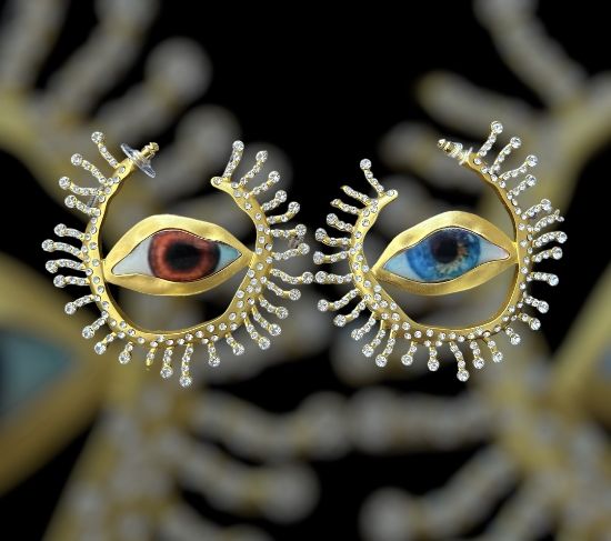 Picture of Rhinestone Eye Design Earrings