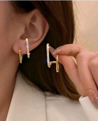 Picture of Rhinestone Stud Earrings