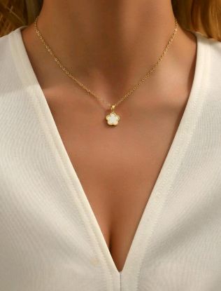 Picture of WH Clover Pendant Necklace 