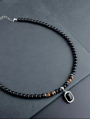 Picture of Blk Pendant Beaded Necklace 